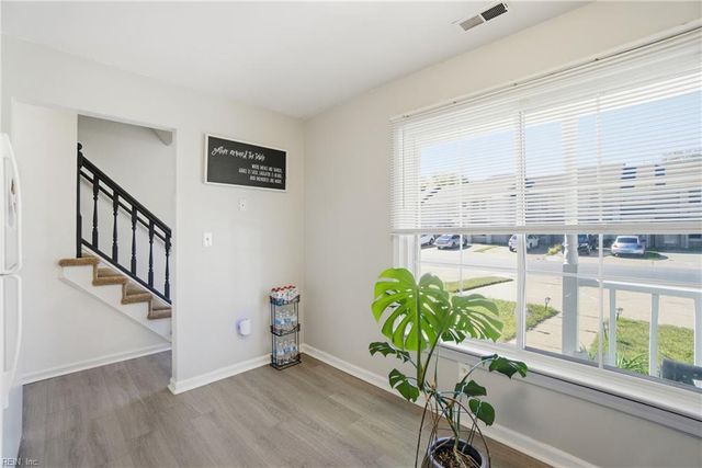 5522 Campus DR, Virginia Beach, VA 23462