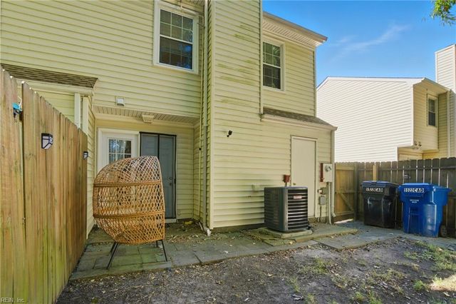 5522 Campus DR, Virginia Beach, VA 23462