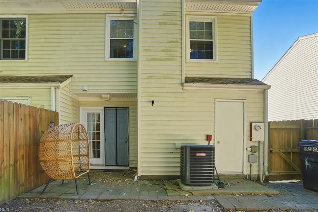 5522 Campus DR, Virginia Beach, VA 23462