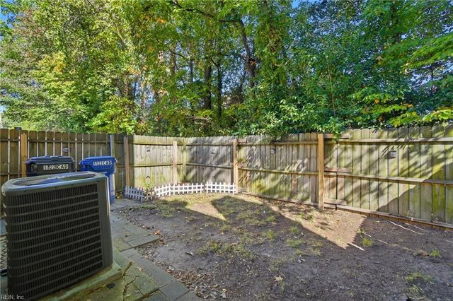 5522 Campus DR, Virginia Beach, VA 23462