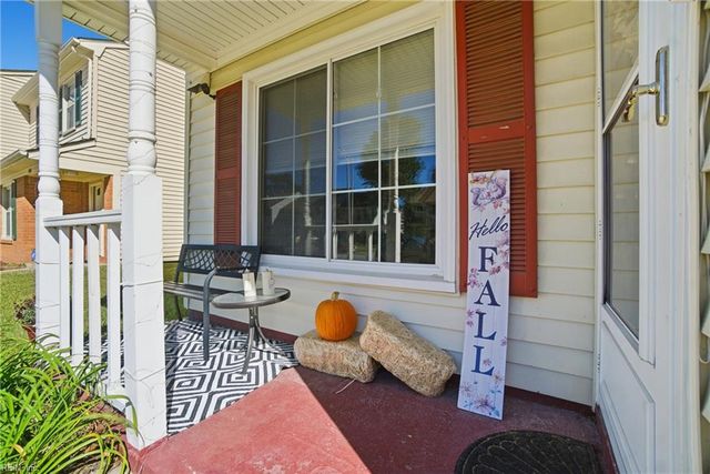 5522 Campus DR, Virginia Beach, VA 23462