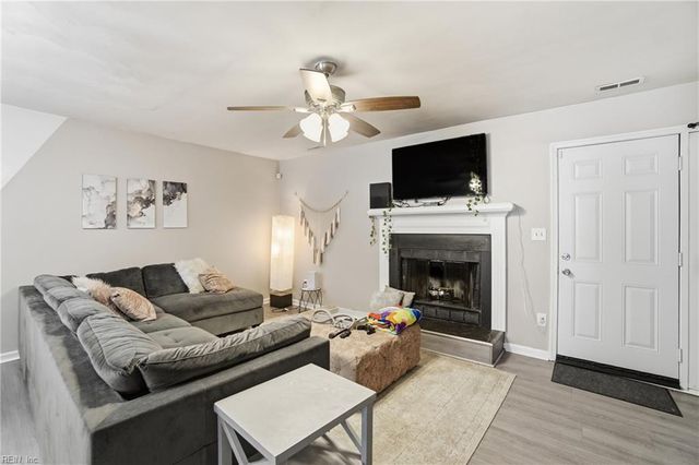 5522 Campus DR, Virginia Beach, VA 23462