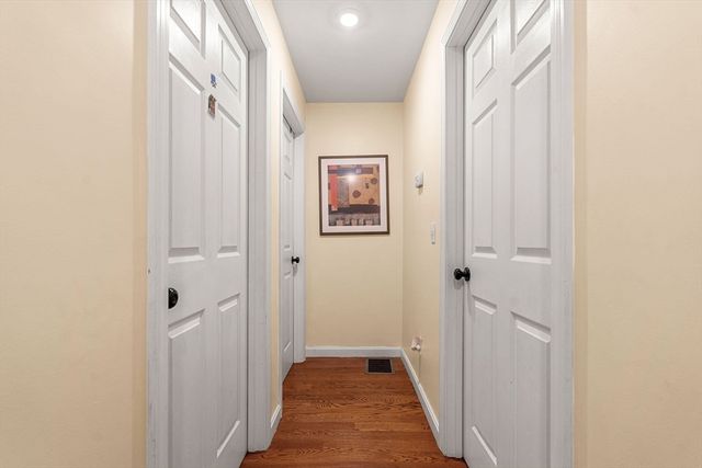 883 Grinnell St, Fall River, MA 02721