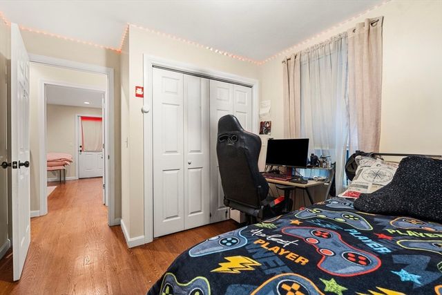 883 Grinnell St, Fall River, MA 02721