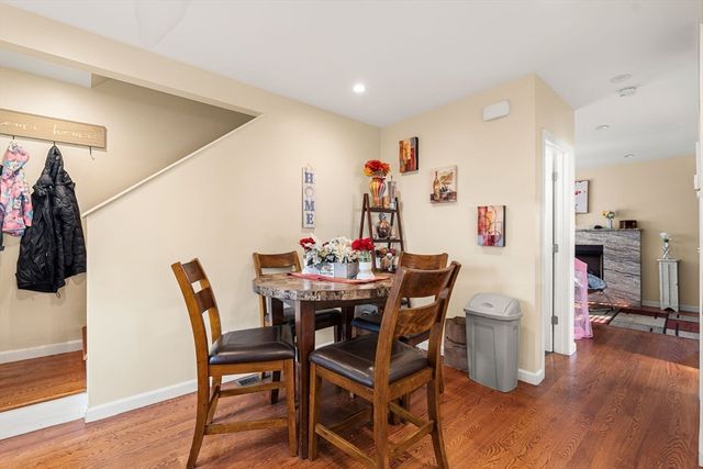 883 Grinnell St, Fall River, MA 02721