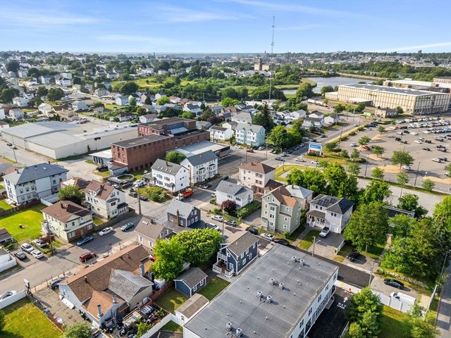 883 Grinnell St, Fall River, MA 02721