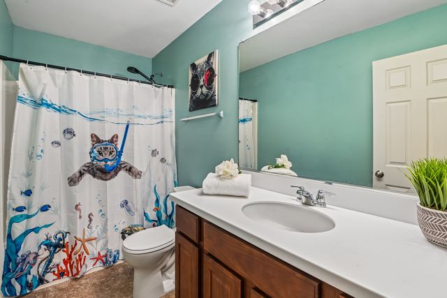 1716 Wentworth Drive, Volo, IL 60020