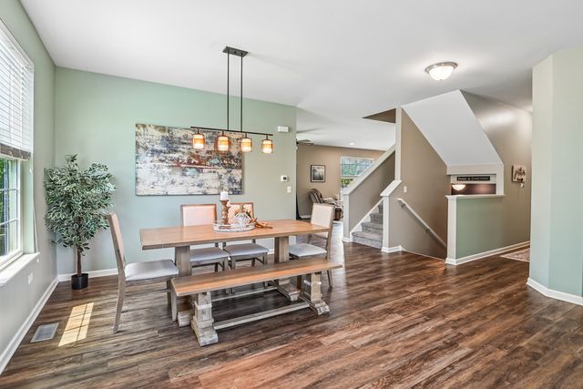 1716 Wentworth Drive, Volo, IL 60020