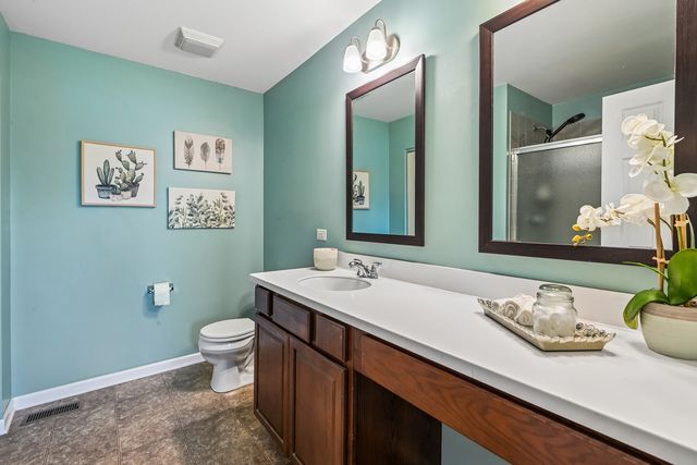 1716 Wentworth Drive, Volo, IL 60020