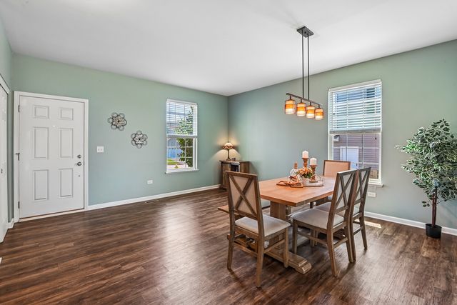 1716 Wentworth Drive, Volo, IL 60020