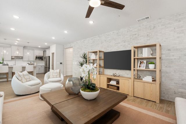875 Solar Lane, Clovis, CA 93619