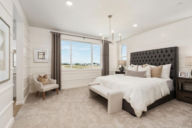 875 Solar Lane, Clovis, CA 93619