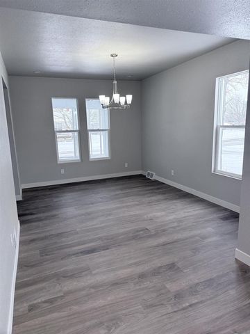 1431 NEWBERRY AVENUE, Marinette, WI 54143