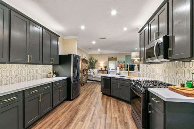 39 Trafalgar Place, Conroe, TX 77384