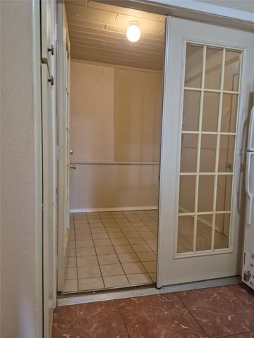 2627 Marilee Lane 10, Houston, TX 77057