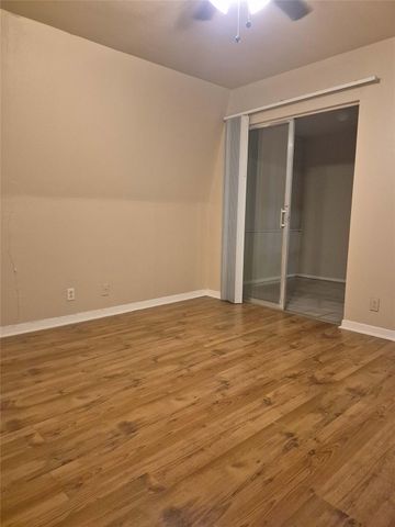 2627 Marilee Lane 10, Houston, TX 77057