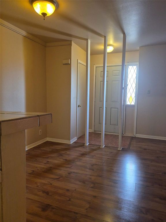 2627 Marilee Lane 10, Houston, TX 77057