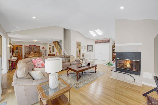 12 Wood Path Drive, Northport, NY 11768