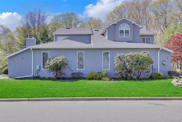 12 Wood Path Drive, Northport, NY 11768