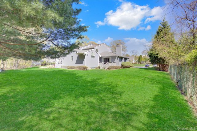 12 Wood Path Drive, Northport, NY 11768