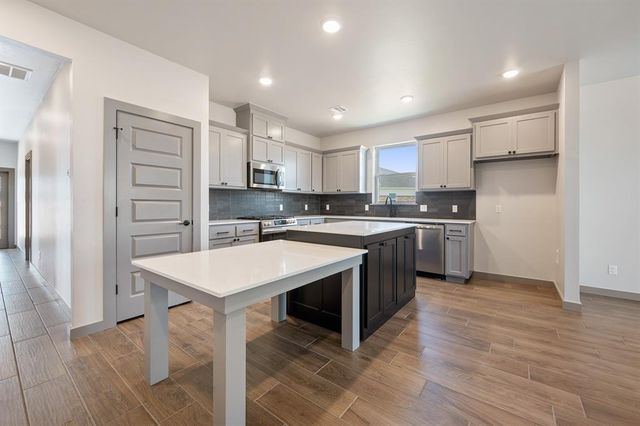 4105 NW 180th Terrace, Edmond, OK 73012
