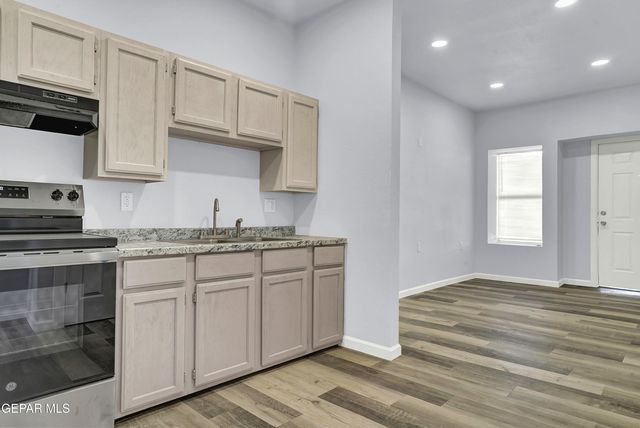 6806 ALAMEDA Avenue, El Paso, TX 79905