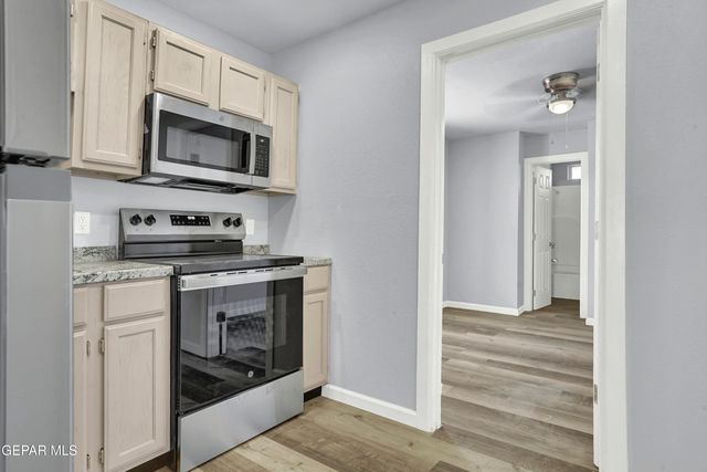 6806 ALAMEDA Avenue, El Paso, TX 79905