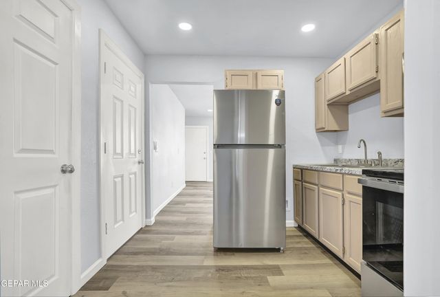 6806 ALAMEDA Avenue, El Paso, TX 79905