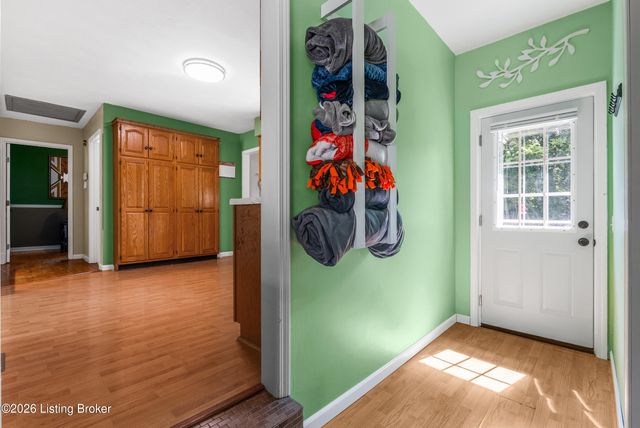 226 Northview Dr, Shepherdsville, KY 40165