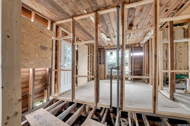 207 CORNELL AVE, San Antonio, TX 78201