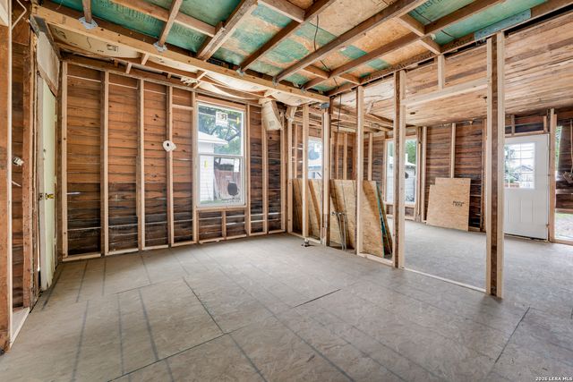 207 CORNELL AVE, San Antonio, TX 78201