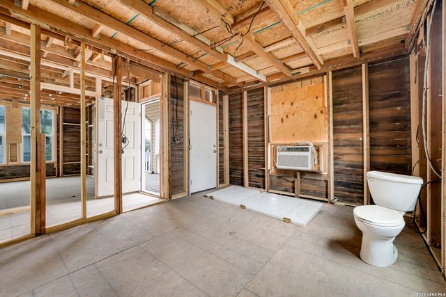 207 CORNELL AVE, San Antonio, TX 78201