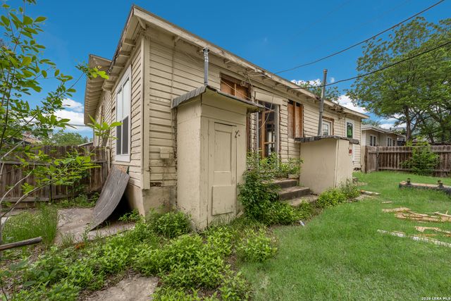 207 CORNELL AVE, San Antonio, TX 78201