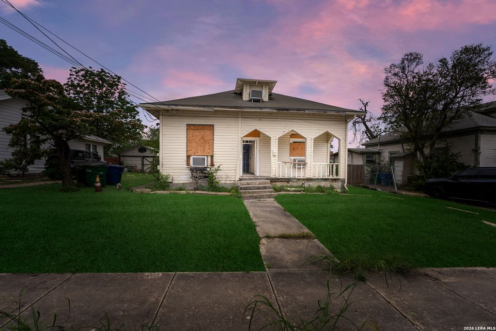 207 CORNELL AVE, San Antonio, TX 78201