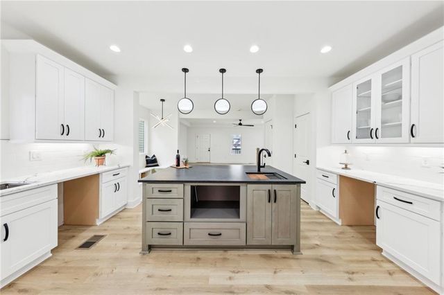 727 Garibaldi SW Street, Atlanta, GA 30310