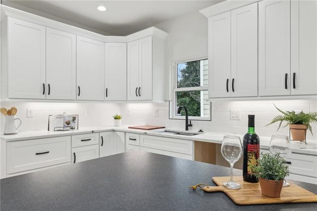 727 Garibaldi SW Street, Atlanta, GA 30310