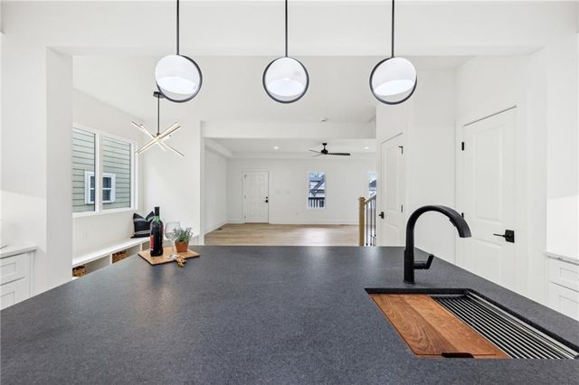 727 Garibaldi SW Street, Atlanta, GA 30310