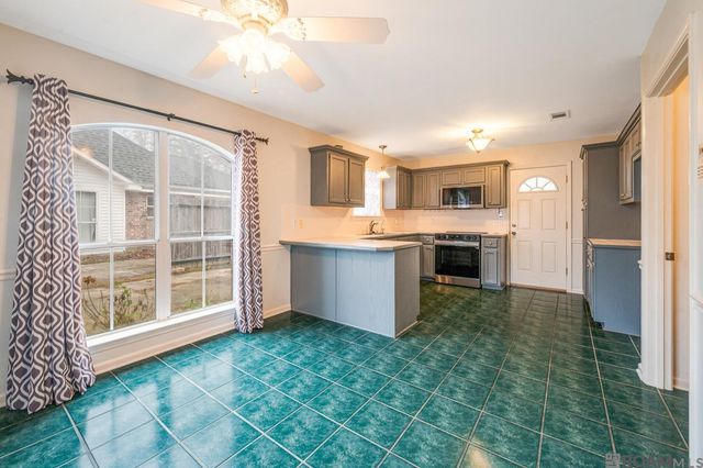 11062 Downey Dr, Greenwell Springs, LA 70739