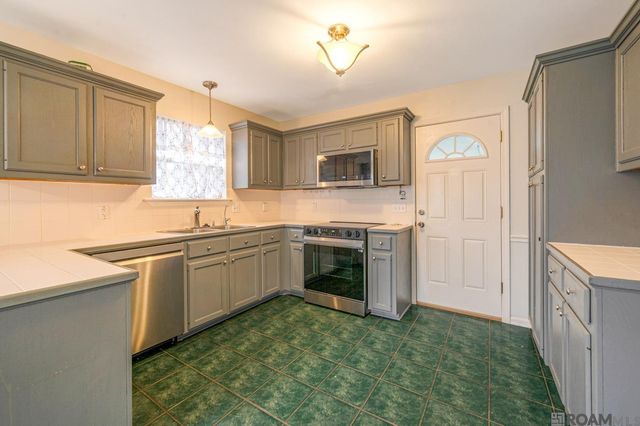 11062 Downey Dr, Greenwell Springs, LA 70739