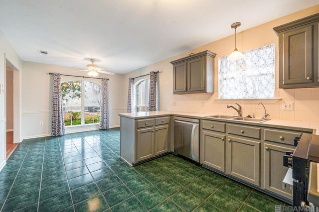 11062 Downey Dr, Greenwell Springs, LA 70739