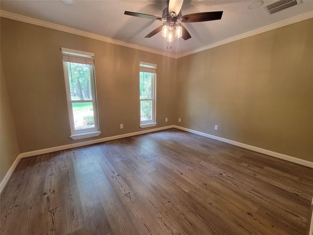 630 Stonewall Jackson Drive, Conroe, TX 77302