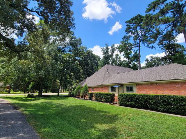630 Stonewall Jackson Drive, Conroe, TX 77302