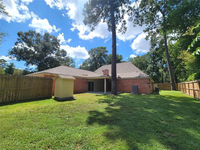 630 Stonewall Jackson Drive, Conroe, TX 77302