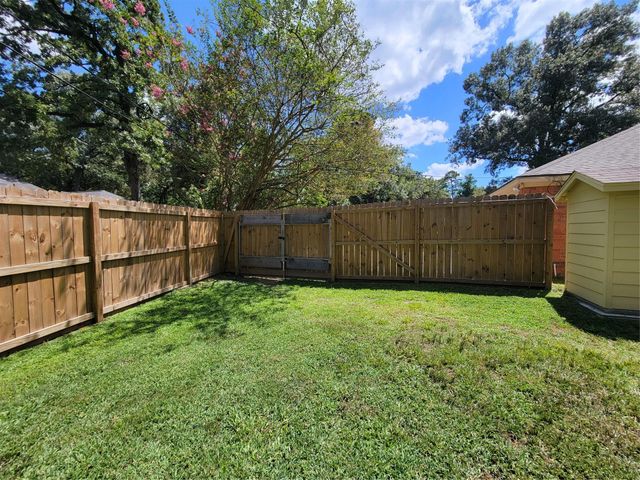 630 Stonewall Jackson Drive, Conroe, TX 77302