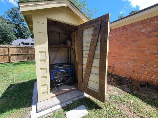 630 Stonewall Jackson Drive, Conroe, TX 77302