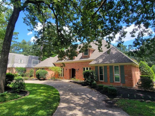 630 Stonewall Jackson Drive, Conroe, TX 77302