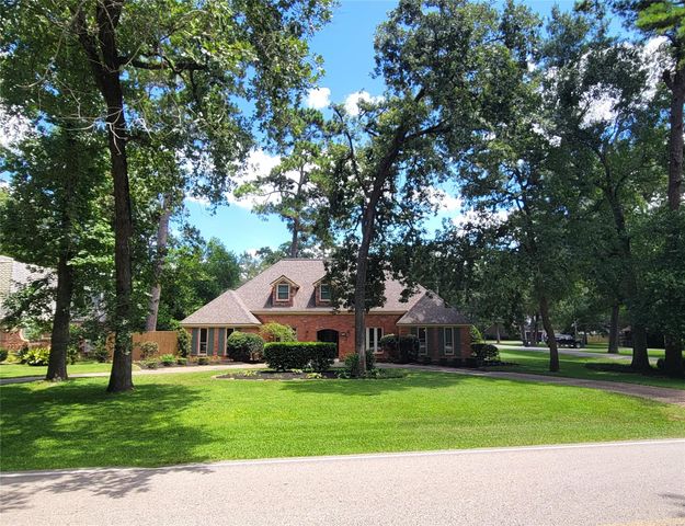 630 Stonewall Jackson Drive, Conroe, TX 77302