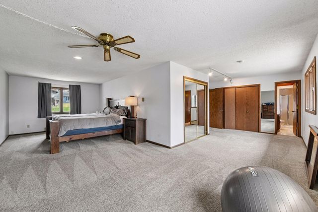 2008 Indian Road W, Minnetonka, MN 55305