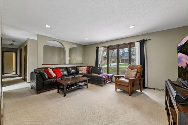 2008 Indian Road W, Minnetonka, MN 55305