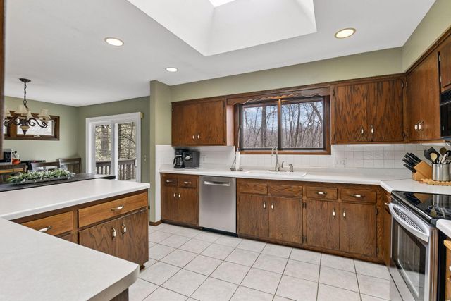 2008 Indian Road W, Minnetonka, MN 55305